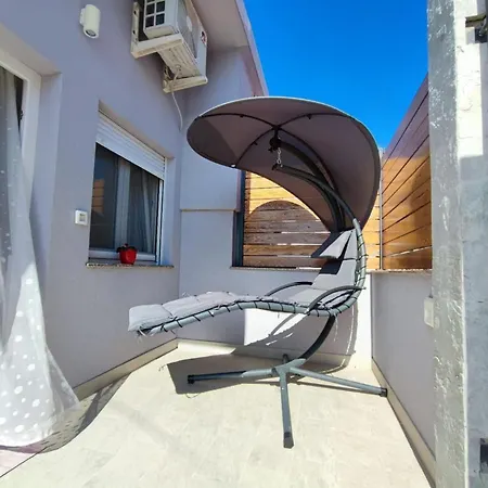 Pop Sleeps 3 With Pool Villa *