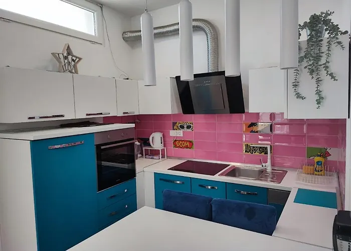 빌라 Pop Sleeps 3 With Pool *