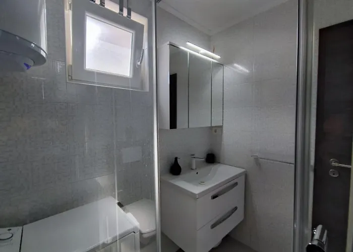 Pop Sleeps 3 With Pool 빌라