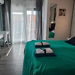 Pop Sleeps 3 With Pool 빌라 자다르
