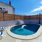 Pop Sleeps 3 With Pool *