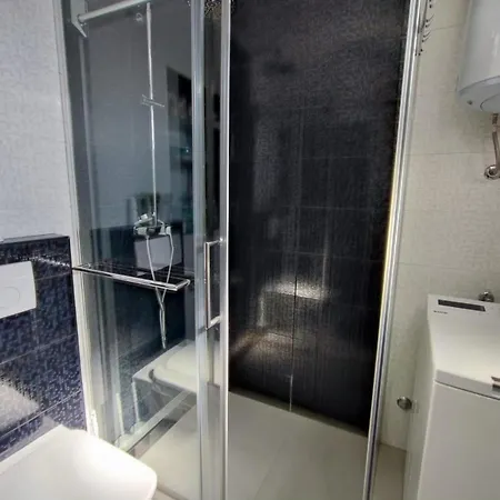 1 Bedroom Sleeps 3 - Outdoor Pool