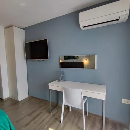 Pop Sleeps 3 With Pool * זאדאר