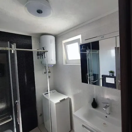 1 Bedroom Sleeps 3 - Outdoor Pool * Zadar