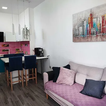 1 Bedroom Sleeps 3 - Outdoor Pool Villa Zadar